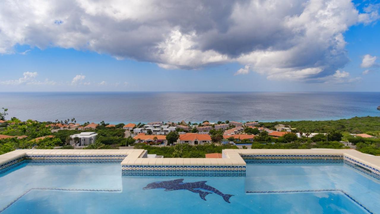  Four-Bedroom Villa with Ocean View and Private Pool