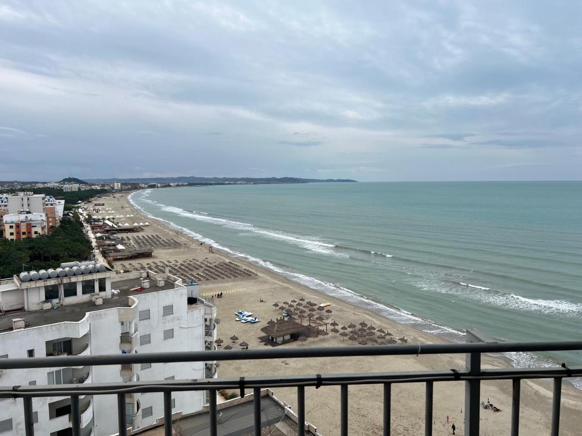 Appartment on the Beach with Sea view - Bed and Breakfast Durrës