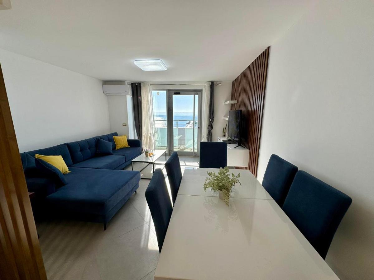 Seafront Blue Duplex - B&B