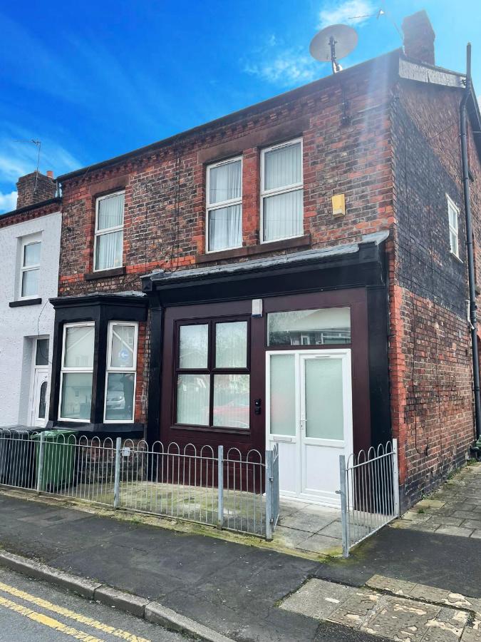 Cosy Prenton home near Tranmere Club and Liverpool - Ferienwohnung