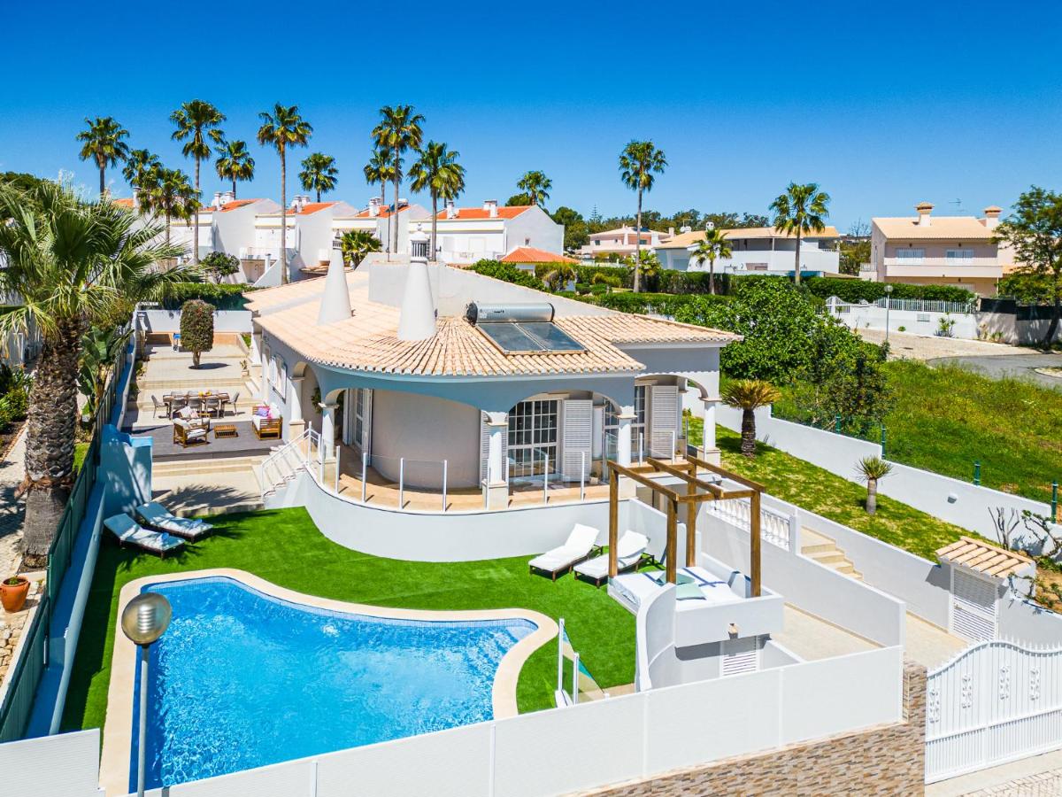Villa con piscina privada