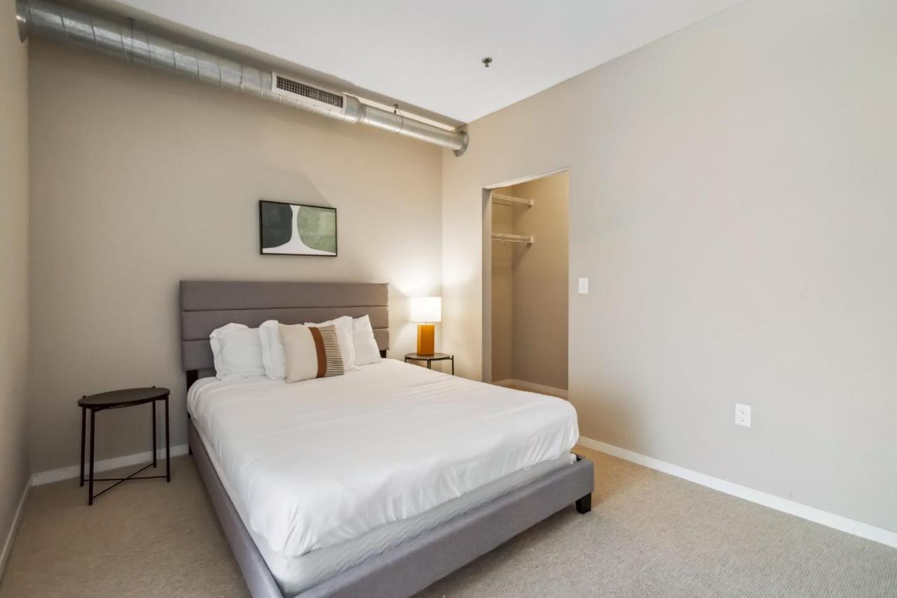 CozySuites 2BR Mill District with pool, gym #02 - B&B
