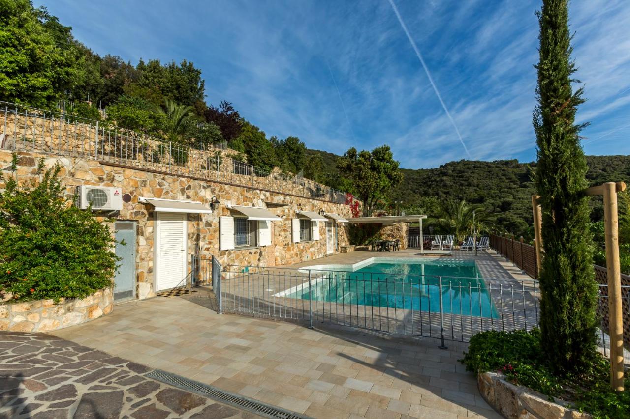 Borgo dell'Uccellaia - Ambra - B&B