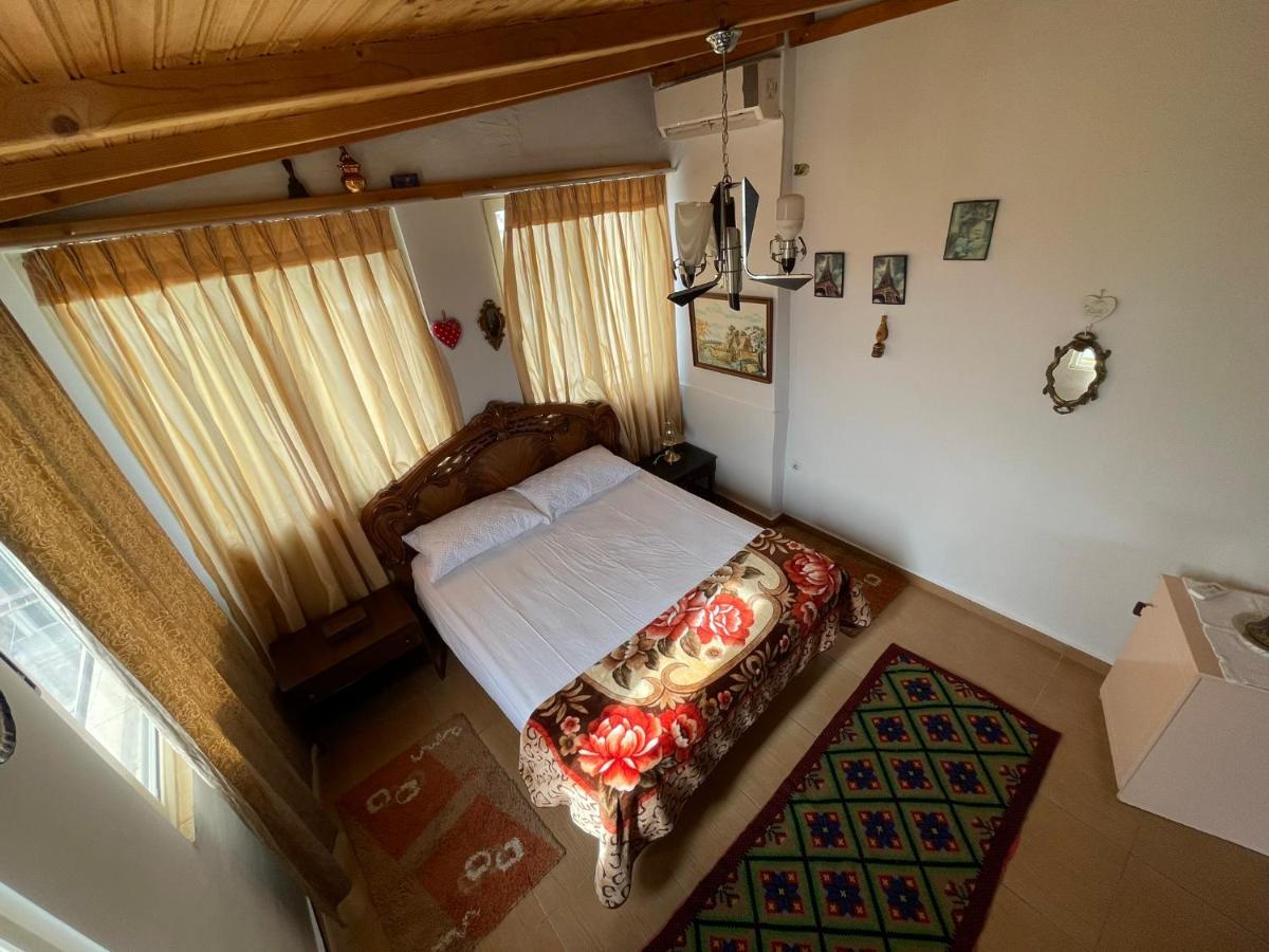 Johnny Apartment Berat - Chambres d’hôtes