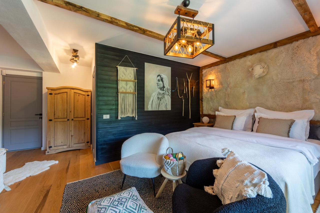 King Room with Mountain View