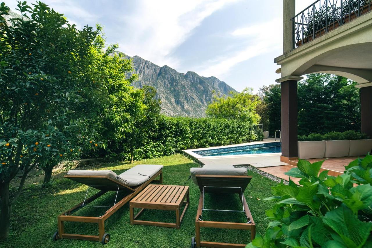 Villa Green Hill with Private pool & Scenic view - B&B
