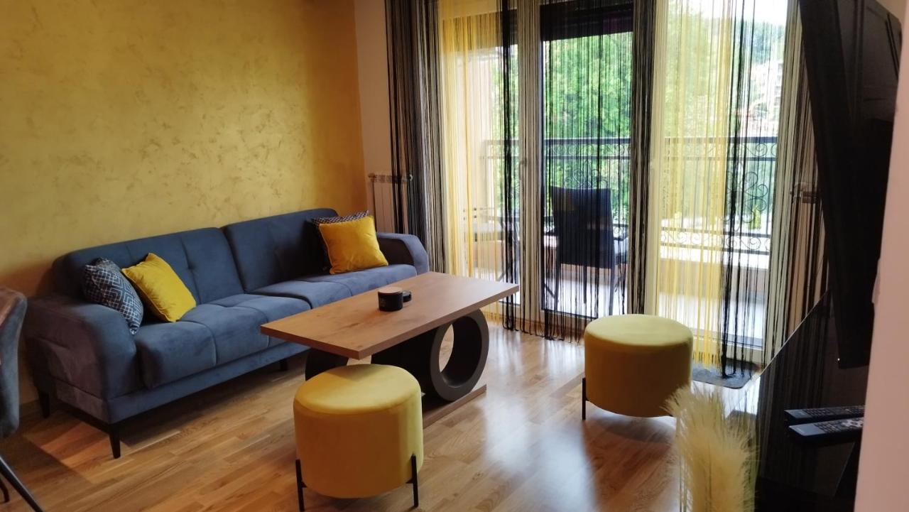 B&B Vrnjačka Banja - Apartman ARMANE 4 star LUX & Free EVcharge - Bed and Breakfast Vrnjačka Banja