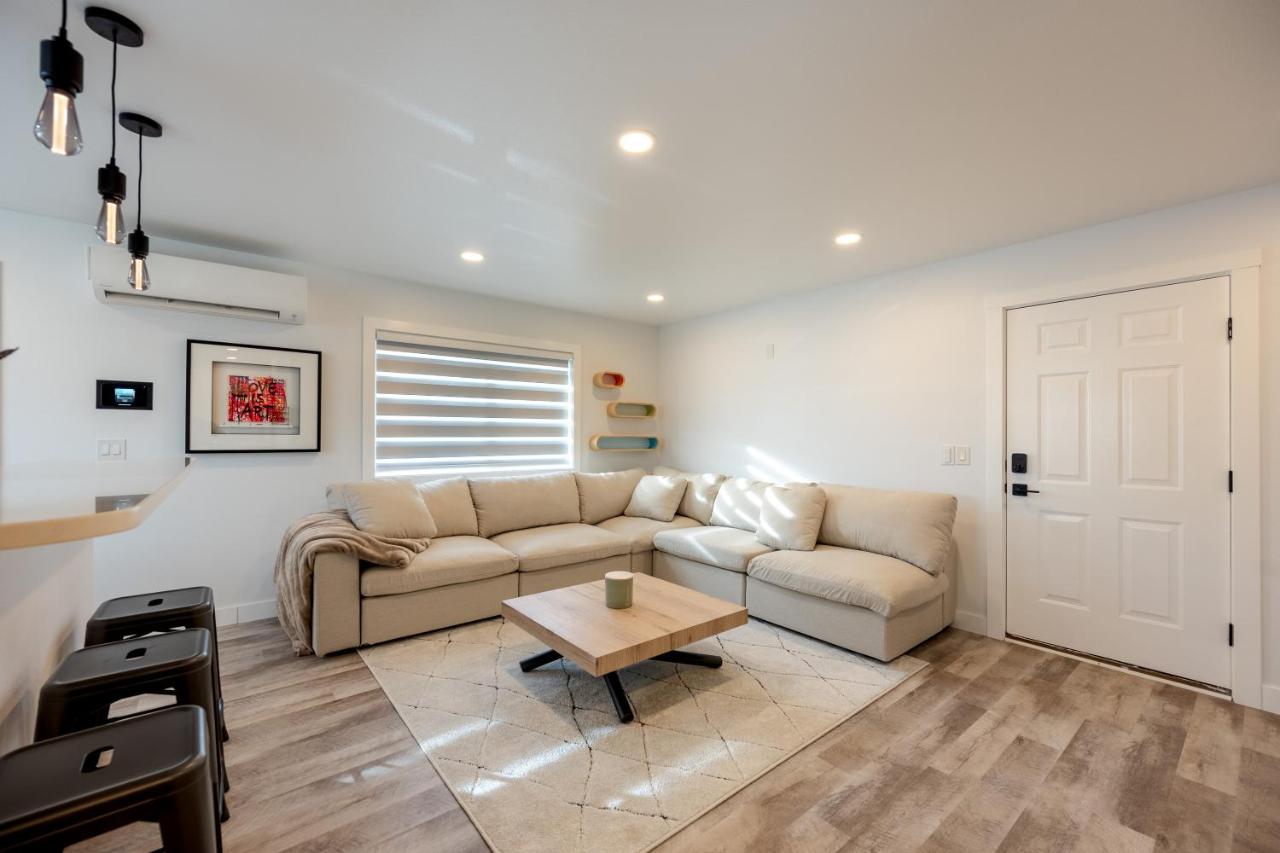 Hip Modern, 3 Bedroom - B&B Juneau