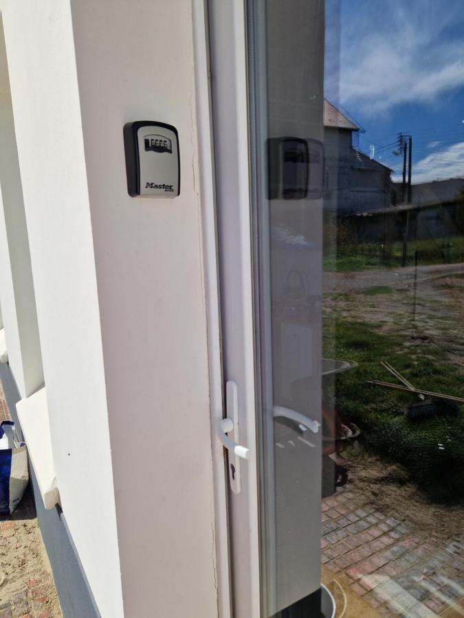 Maisonnette à 200m de la plage avec parking gratuit et terrasse - B&B