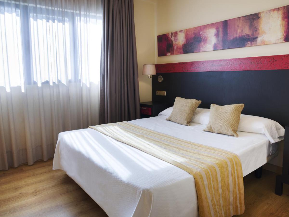 One-Bedroom Apartment (3 Adults)