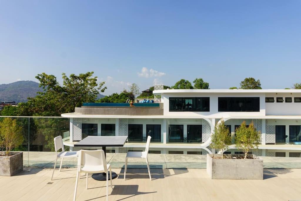 Luxury Lake Condo next to Beach - B&B
