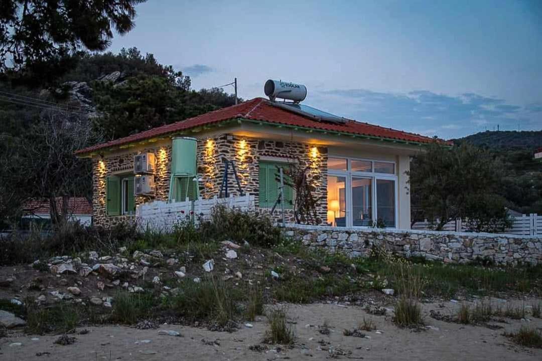 House Kokkalas on the beach - B&B Pyrgadíkia