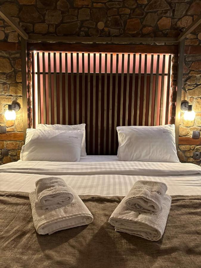 Deluxe Family Suite