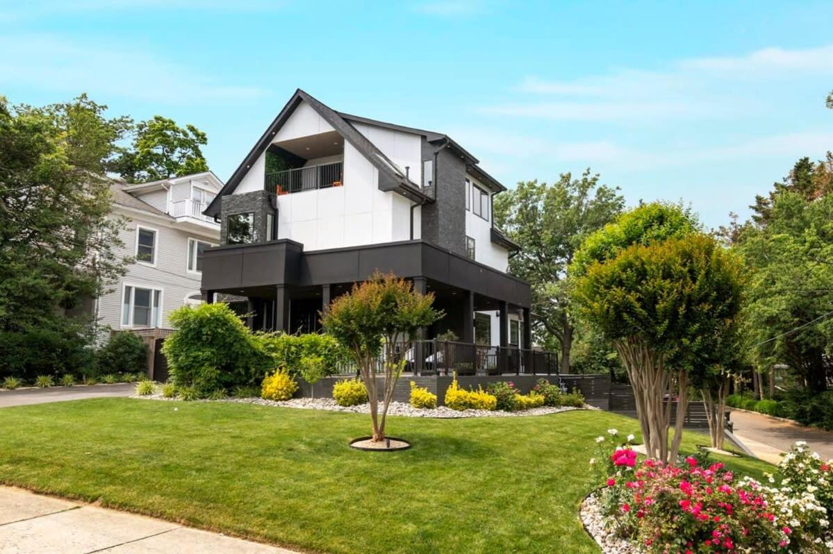 Top of The Hill Luxury Clarendon 4-BR Homestay - Ferienwohnung Arlington