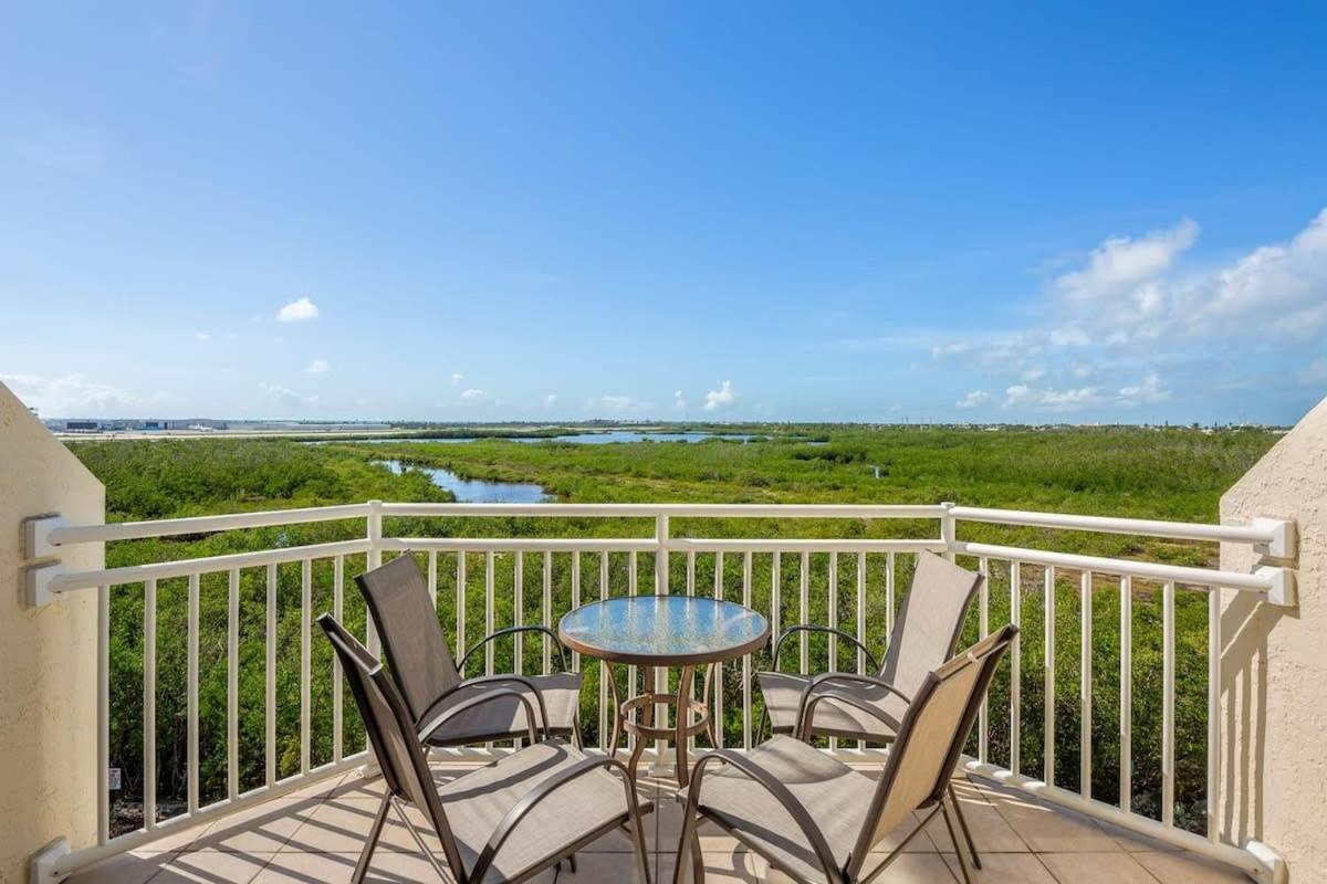 B&B Key West - The Andros by Brightwild-4th Floor Sunset View - Bed and Breakfast Key West