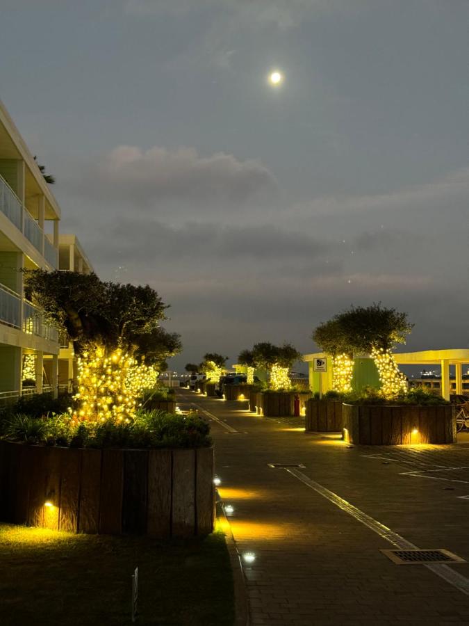 Marina Club Luxury private studio with Pool and incredible views - B&B Gibilterra