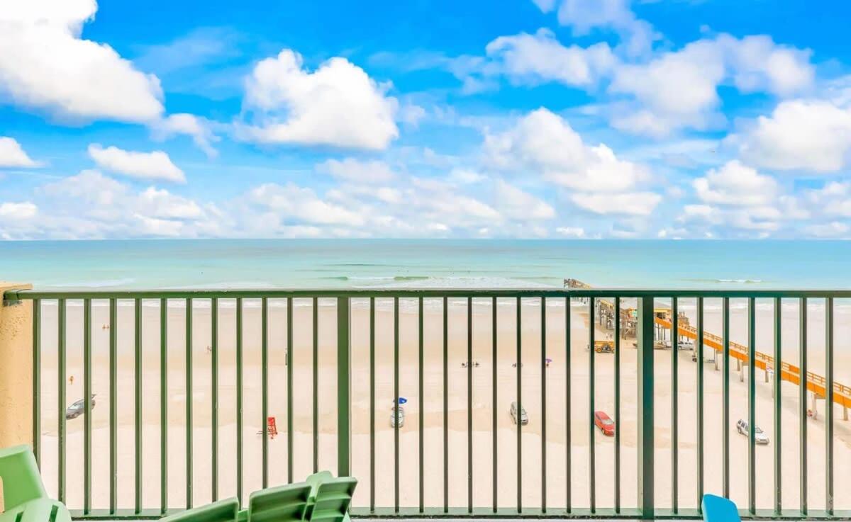 B&B Daytona Beach Shores - The Ocean Front Starfish Suite by Brightwild - Bed and Breakfast Daytona Beach Shores
