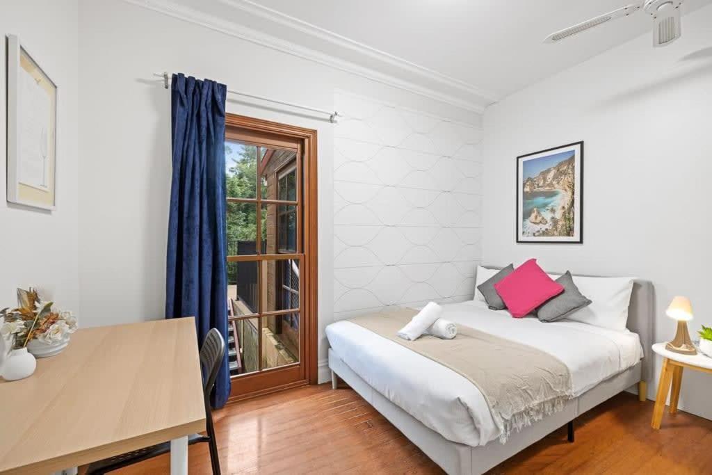 B&B Pymble - Private Room in Gordon near Train & Bus - Sleeps 1 - Bed and Breakfast Pymble