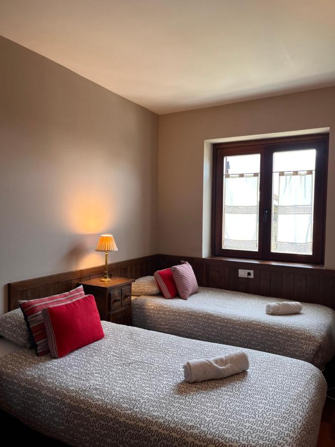 Deluxe Three-Bedroom Apartment