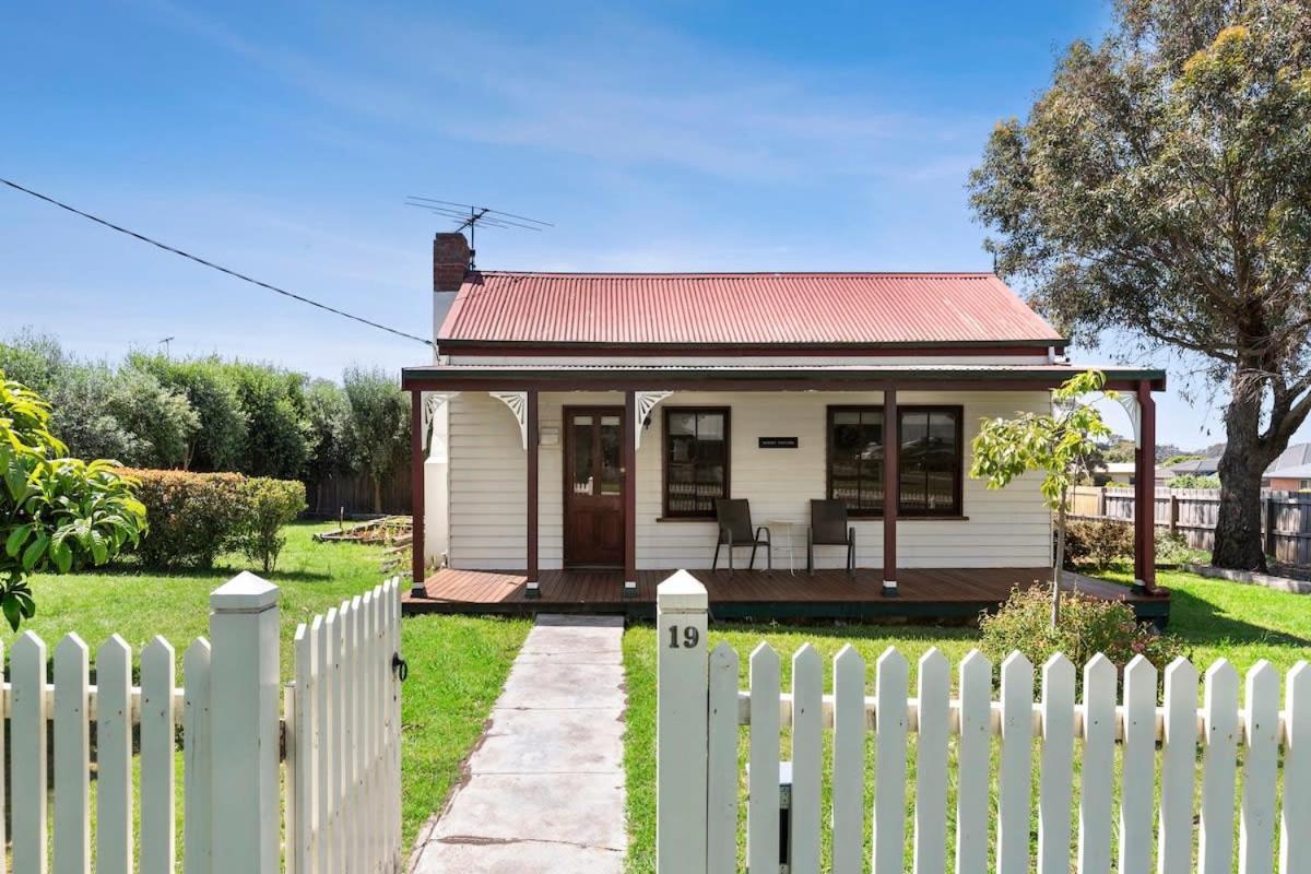 B&B Portarlington - Sunset Cottage By The Bay Pet Friendly - Bed and Breakfast Portarlington