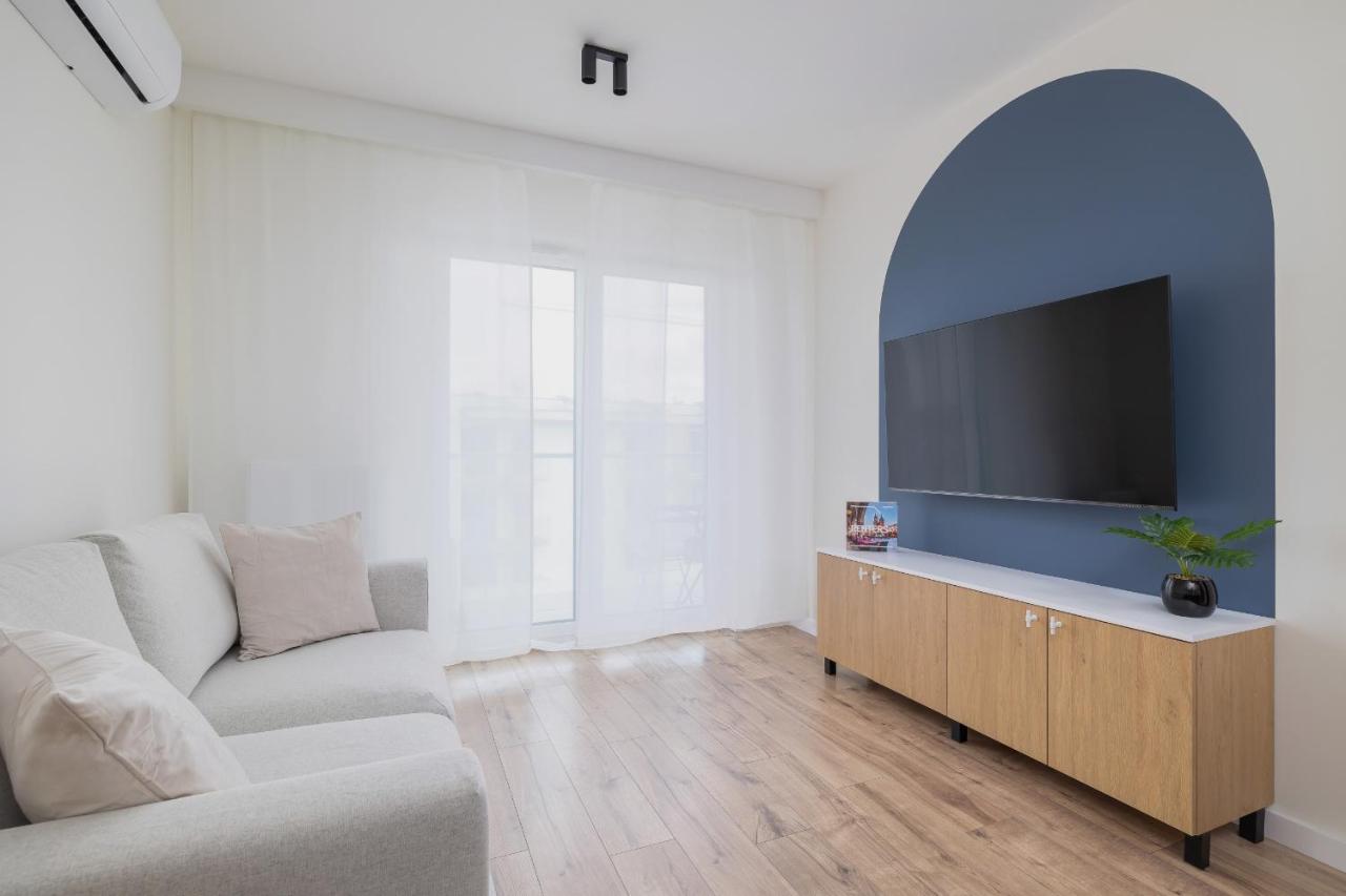 B&B Krakow - Modern Apartment in Kraków Podgórze by Renters - Bed and Breakfast Krakow