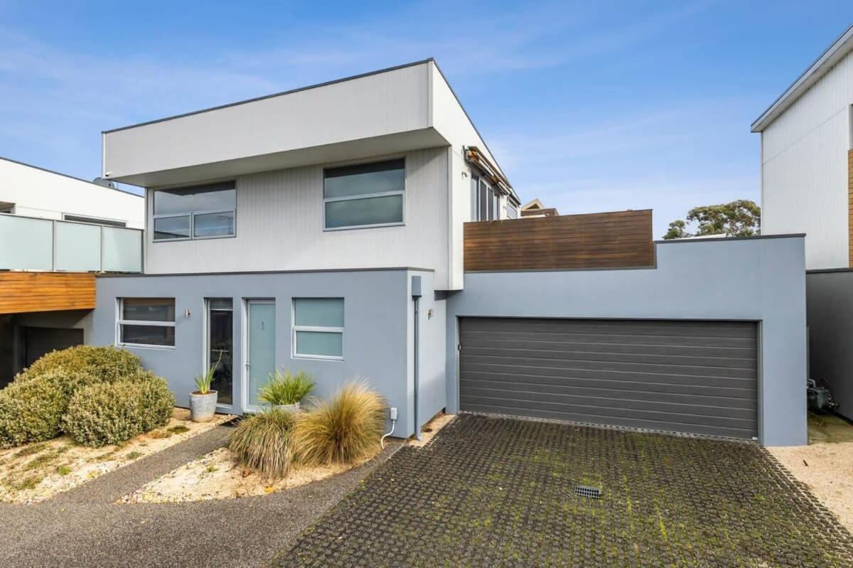 A wave from it all ocean glimpse central Torquay - Bed and Breakfast Torquay