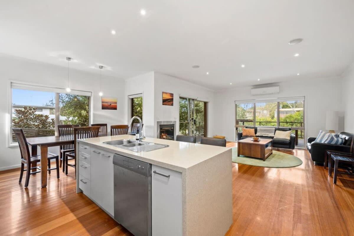 Large Family Friendly Home in Jan Juc - Chambres d’hôtes Torquay