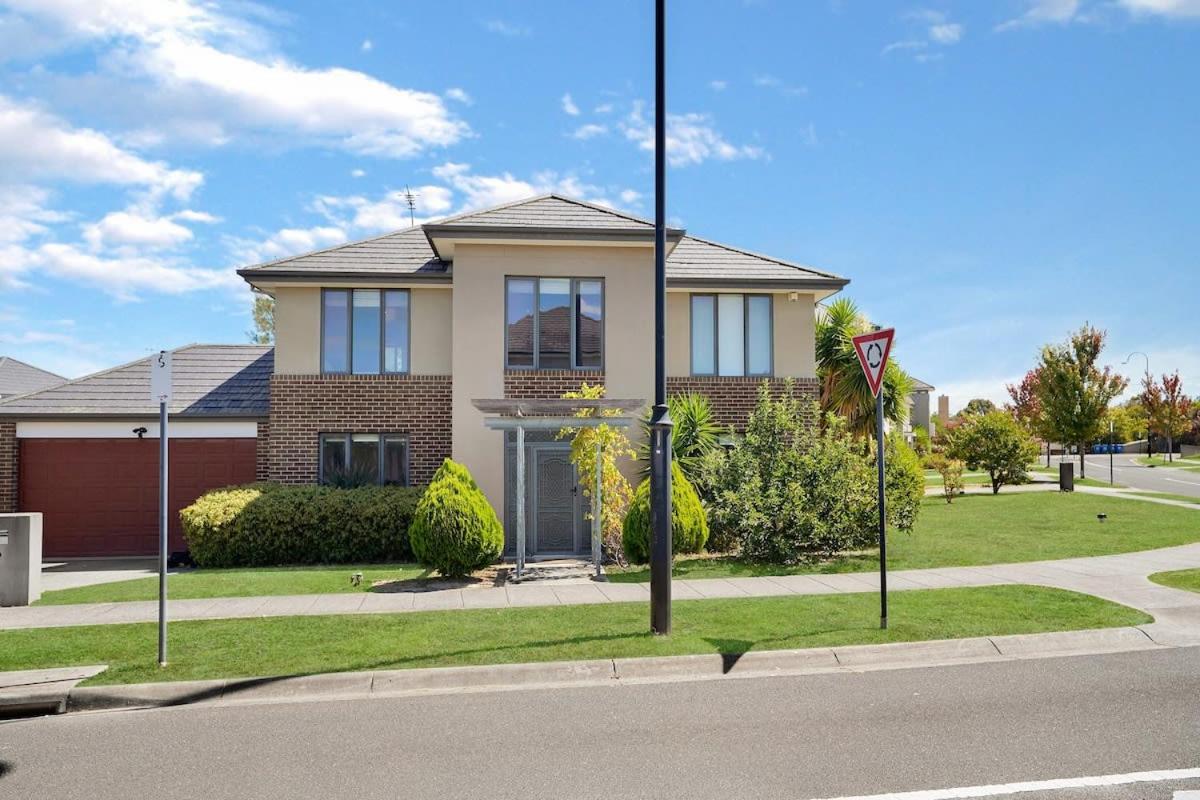 B&B Burwood - Deluxe Family Montpellier Gardens Estate - Burwood - Bed and Breakfast Burwood