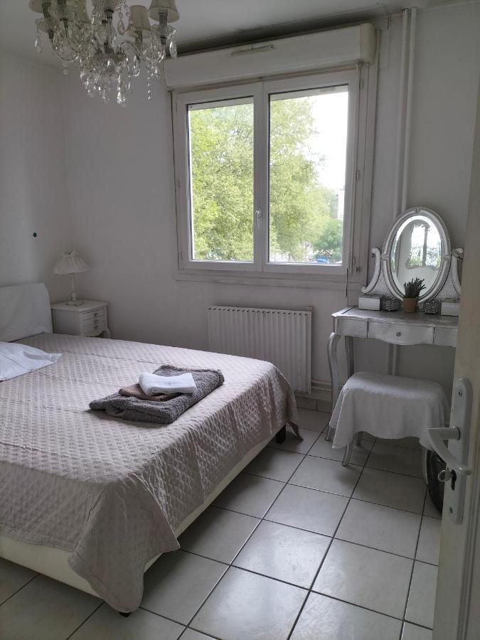 Chambre etoile - Bed and Breakfast Villeurbanne