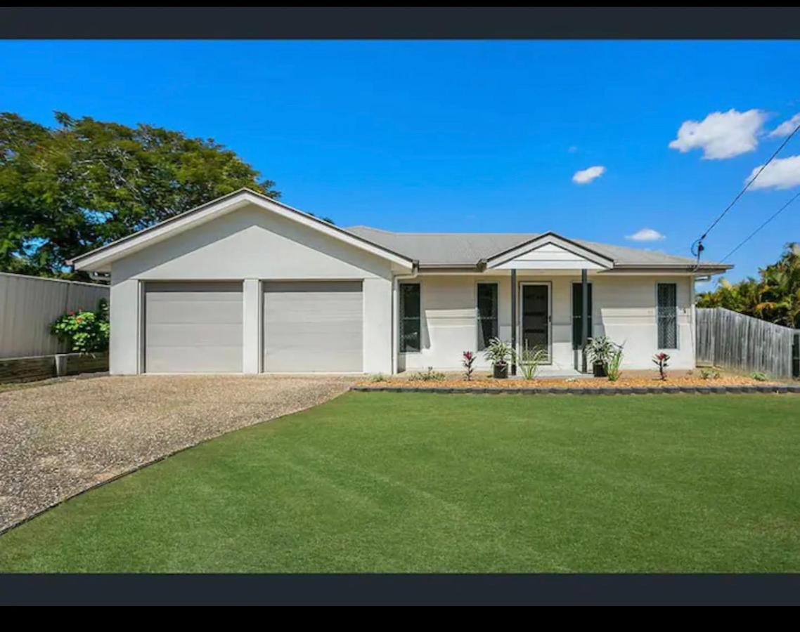 Four bedroom large family home close to Ipswich city - Ferienwohnung