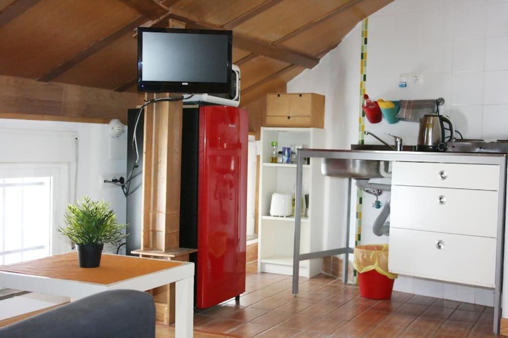 One-Bedroom Apartment Hope
