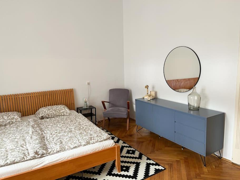 Authentic Buda Home - B&B Budapest