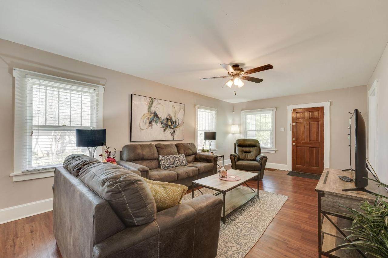 Dog-Friendly Springfield Home Less Than 1 Mi to MSU! - B&B