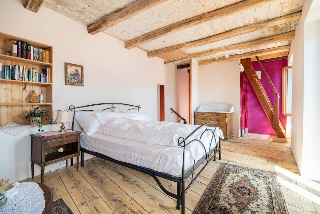 Come Relax and Enjoy the Breathtaking Views - Bed and Breakfast