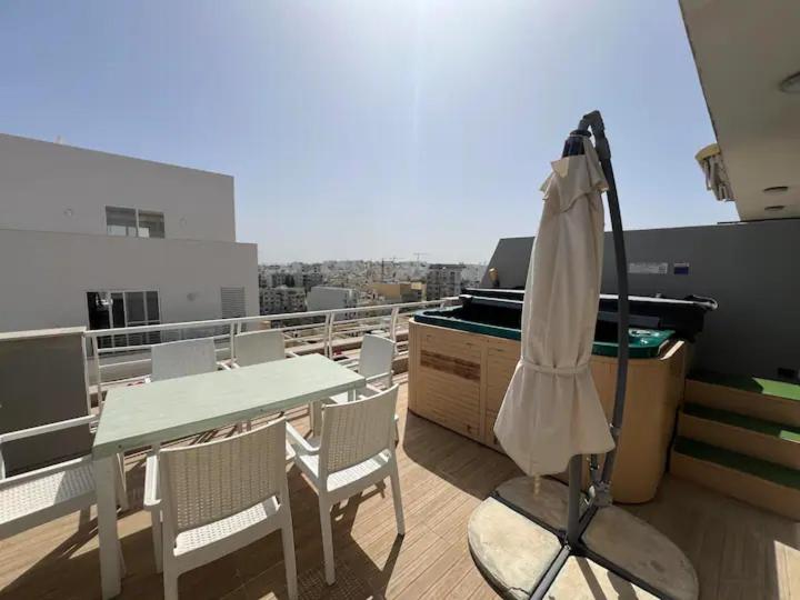 Apartment with Terrace