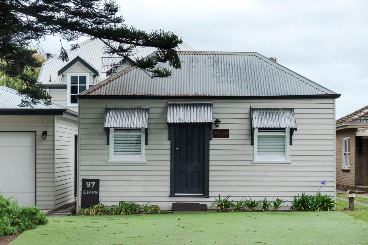 B&B Port Fairy - The Dog House Cottage - Bed and Breakfast Port Fairy