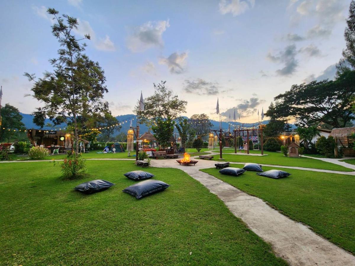 ลูกช้างเขาใหญ่แคมป์ - B&B Ban Tha Maprang