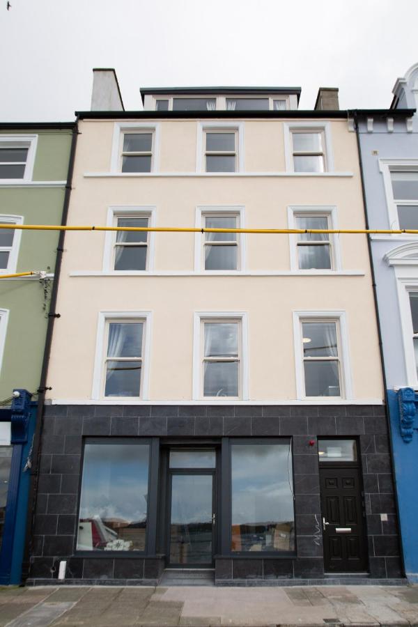 B&B Cobh - Unit 1 Island View Apartments - Town Centre Walk To Everything - Bed and Breakfast Cobh