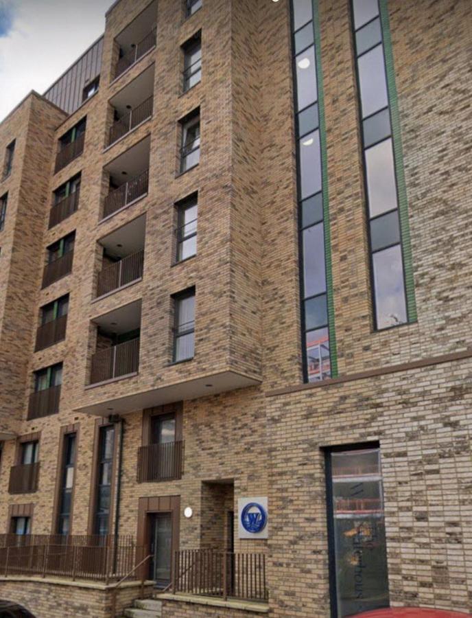 Lake view apartment 5 minutes to city center - B&B Manchester