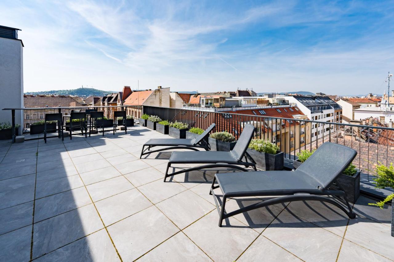 Brand New Modern Apartment-2 Rooms-Balcony-Garage - B&B