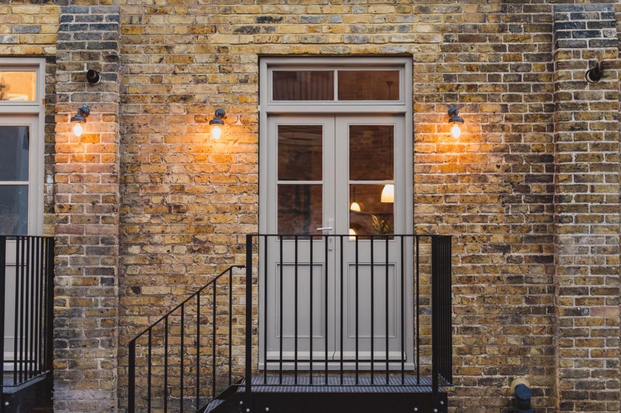 Buckingham Mews_Flint Cottage 1 - B&B