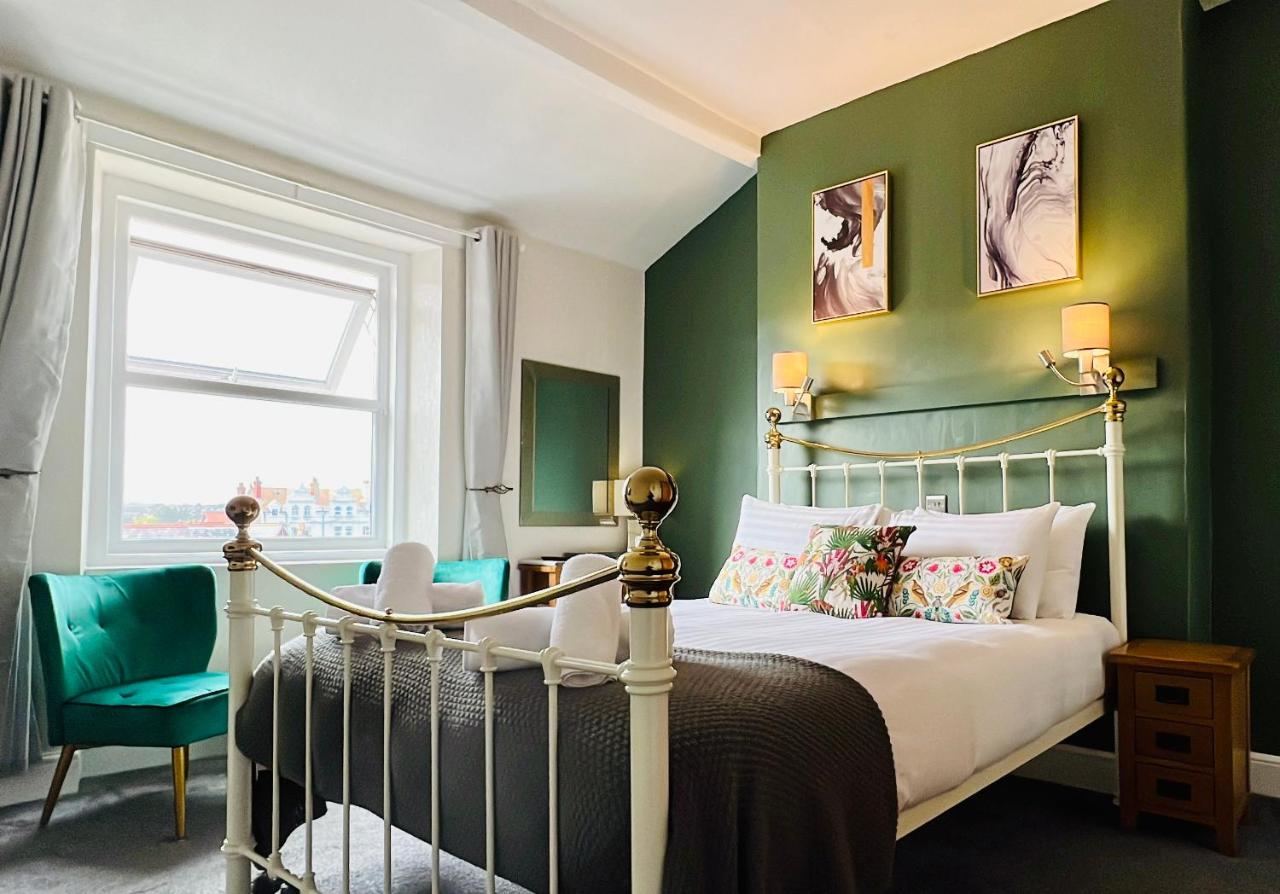 Habitación Doble Deluxe con cama grande y vistas a las montañas