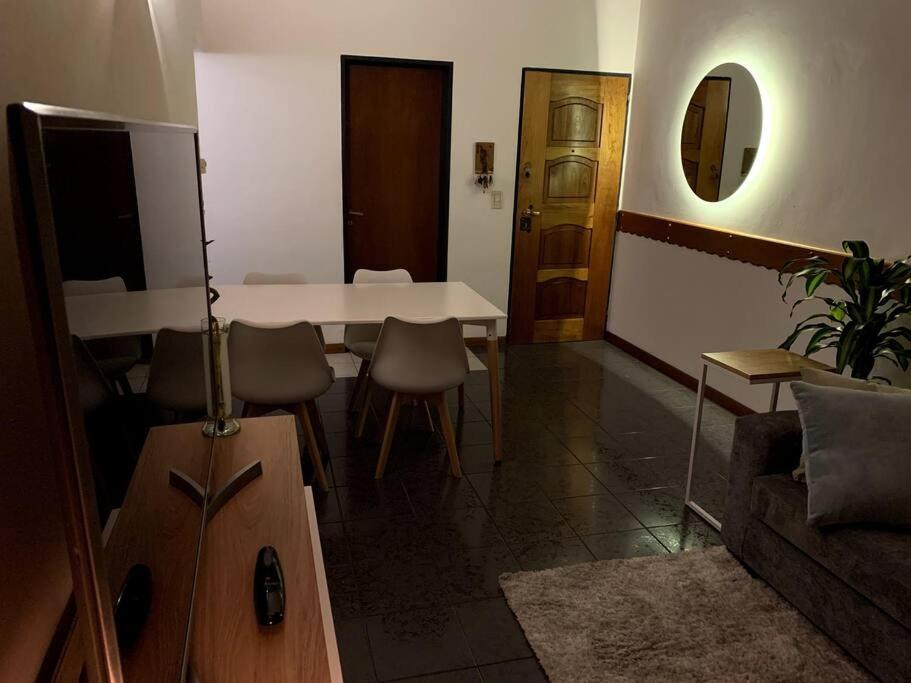 Dpto centrico con vista al lago - B&B Bariloche