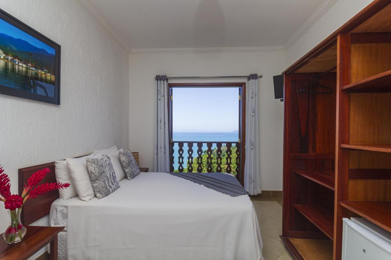 Deluxe Triple Room with Sea View