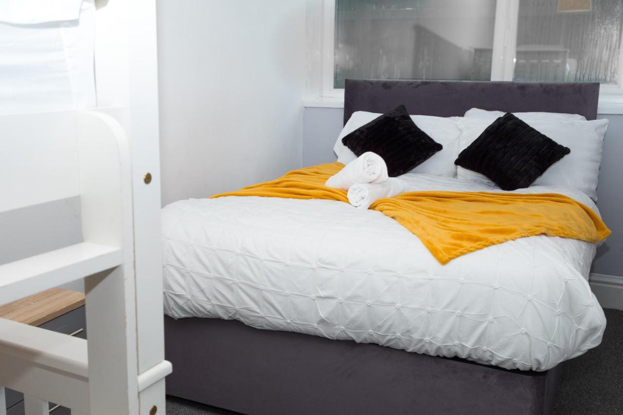 Deluxe Apartment