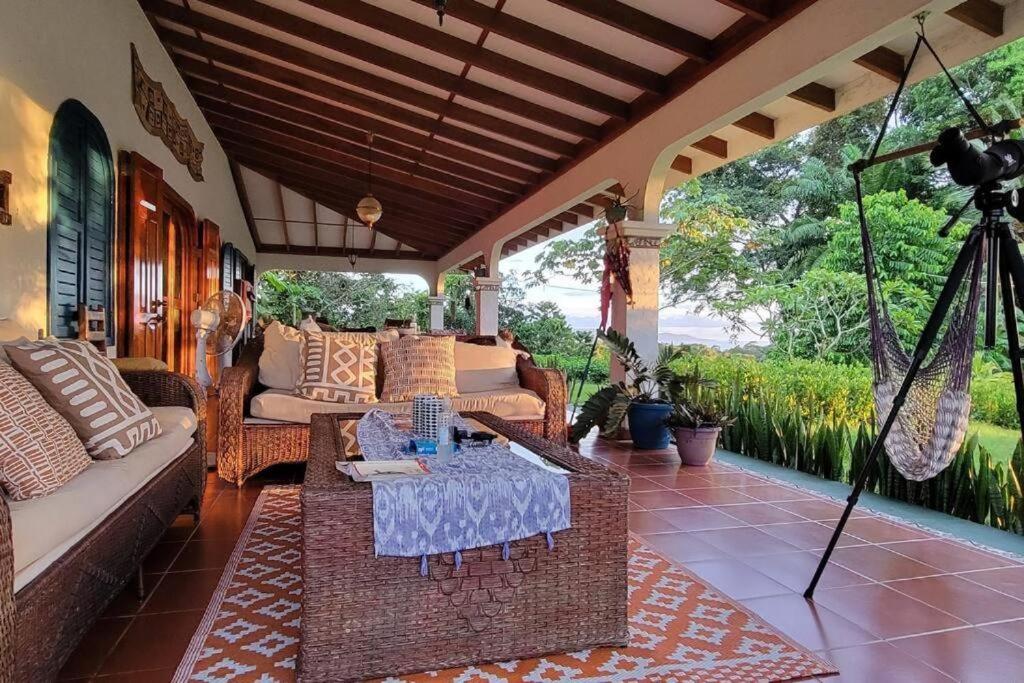 Casa Zenn Villa Homestay - Chambres d’hôtes Zancudo