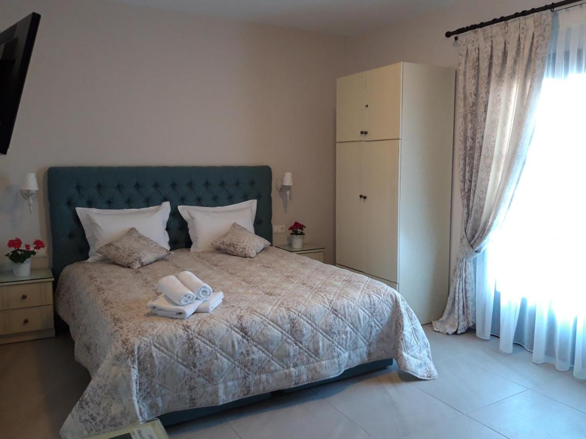 B&B Ouranoupoli - Pansion Irini - Bed and Breakfast Ouranoupoli