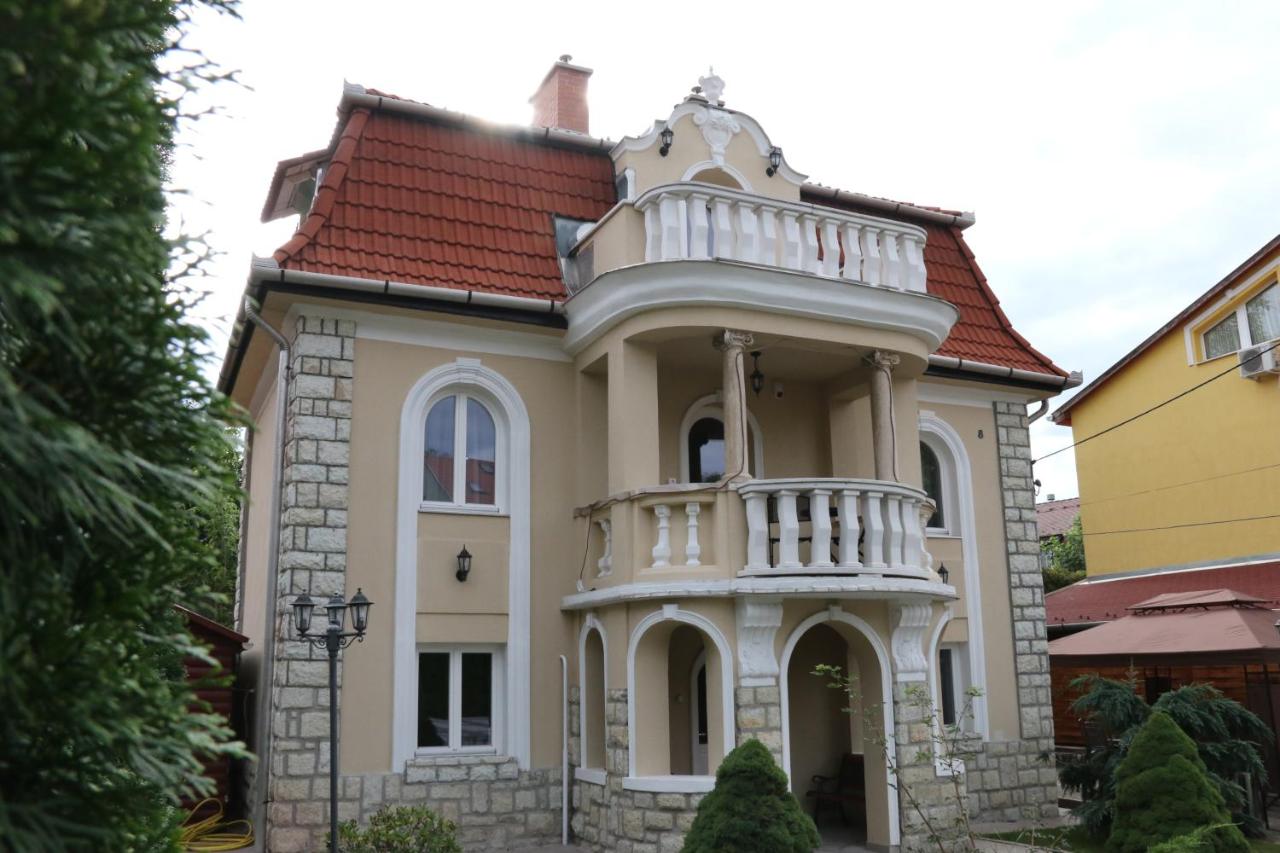 B&B Miskolctapolca - Aradi Vendégház - Bed and Breakfast Miskolctapolca