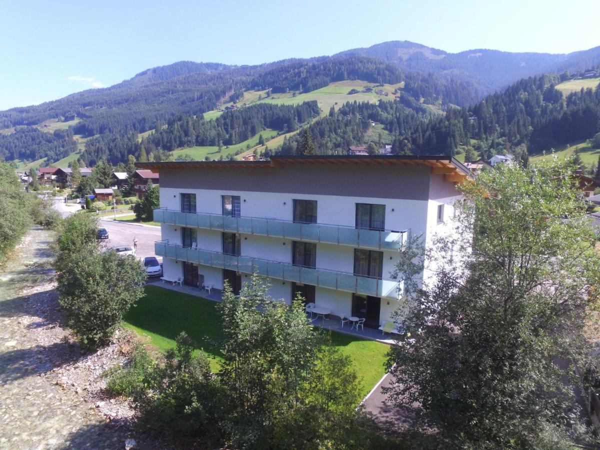 B&B Kleinarl - Apartment in Kleinarl near Ski Area with Balcony Parking - Bed and Breakfast Kleinarl