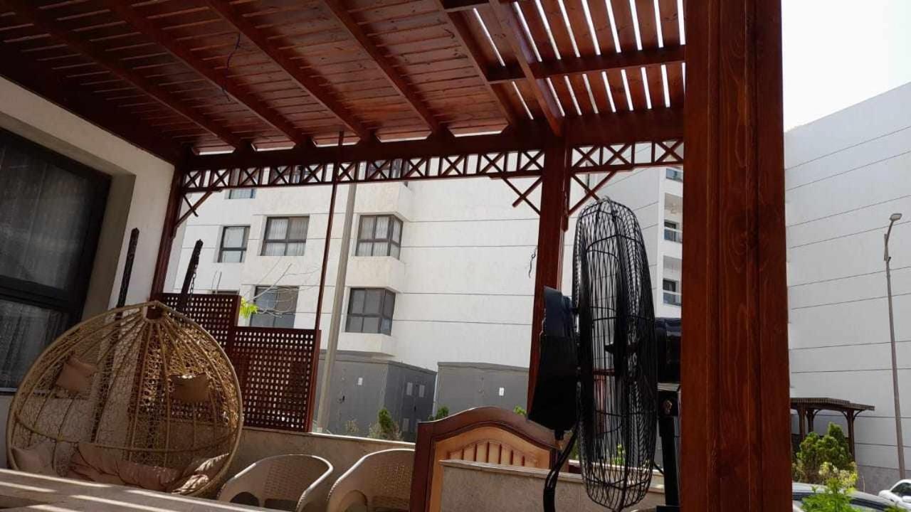 شاليه ايجار شقق فندقي بورتو سعيد شالية غرفتين ورسيبشن و2 حمام ارضي بجاردن خاص Hotel chalet for rent in Porto Said - Chambres d'hôtes Ad Dībah